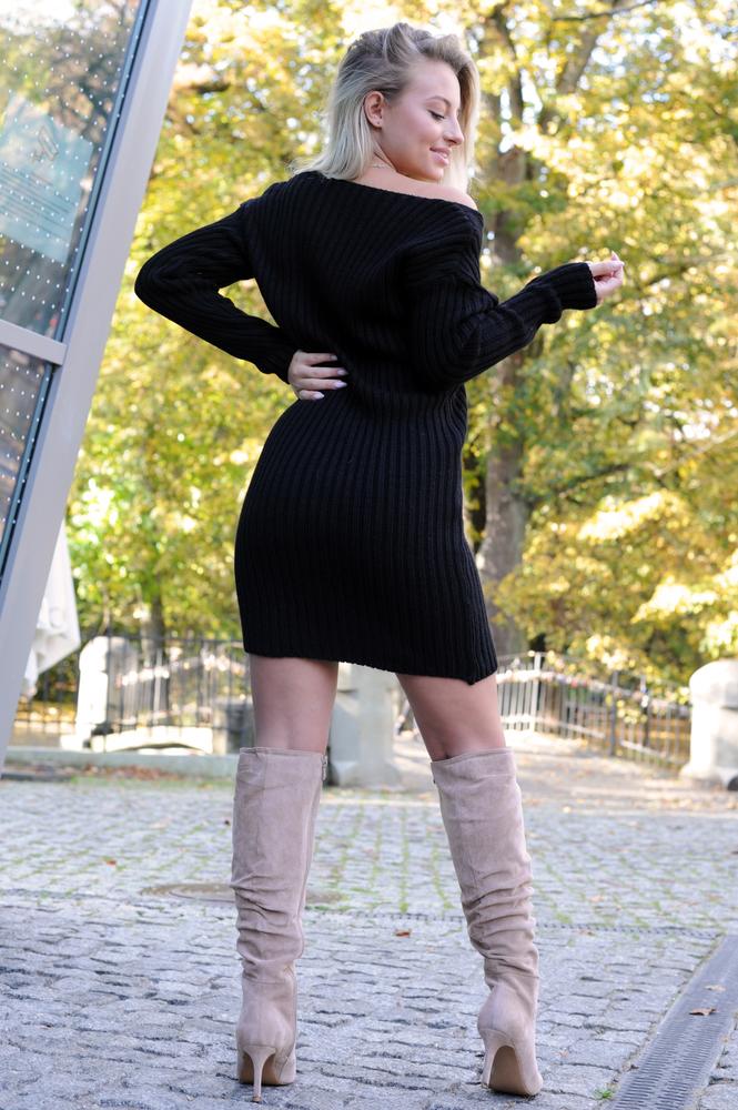 MERRIBEL SUKIENKA BONELA