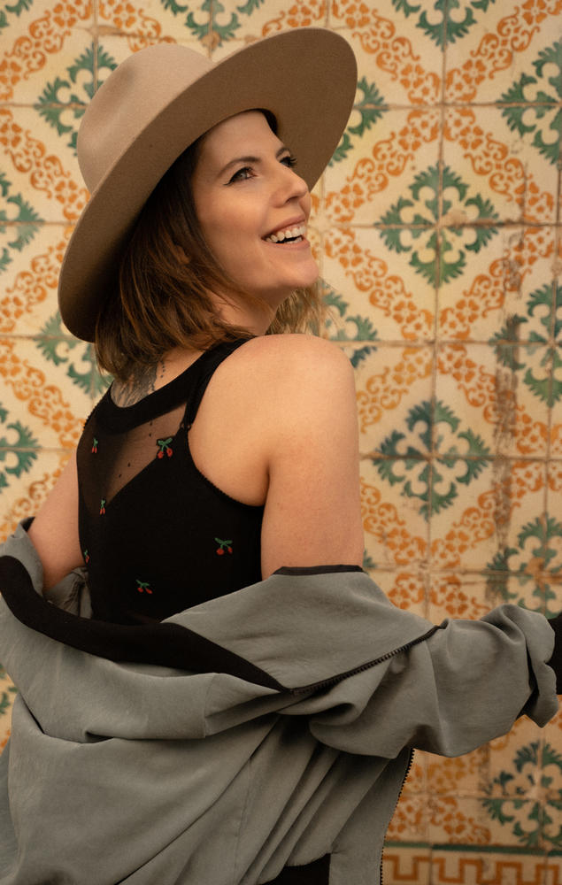 GABRIELLA TOP VERY CHERRY CODE 992