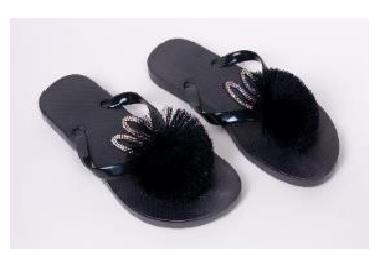 YO KLAPKI DAMSKIE  Z POMPONEM OFL-0037K - WL 2022