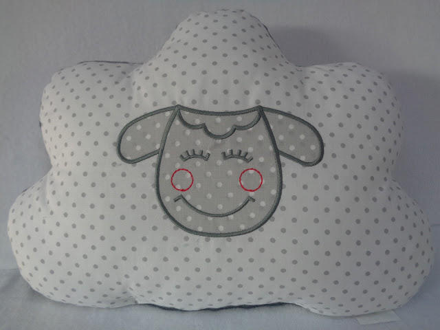 DUETBABY PODUSZKA CHMURKA/OWCA KOD 532